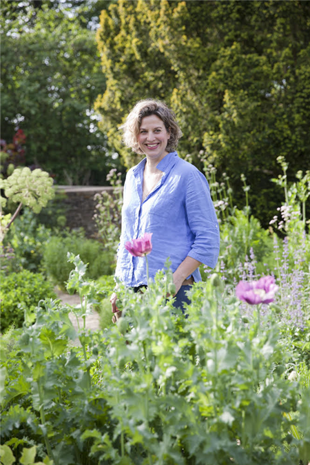 ASK ME ANYTHING with PETRA HOYER MILLAR, garden writer, editor of horticulture news website The Dirt