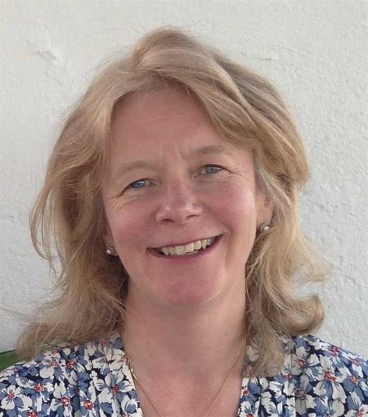 Zara Napier Publishing and History of Art BA (Hons) from Oxford Brookes University